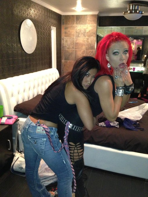 Oh snap! @aguchixxx #mandown where is @LoveSimone #djjohnnywalkerstie @djjohnnywalker http://t.co/r8<a class="tags" href="/tag/aguchixxx">@aguchixxx</a><a href="/tag/mandown"class="tags">#mandown</a><a href="/tag/djjohnnywalkerstie"class="tags"><span>#djjohnnywalkerstie</span></a>