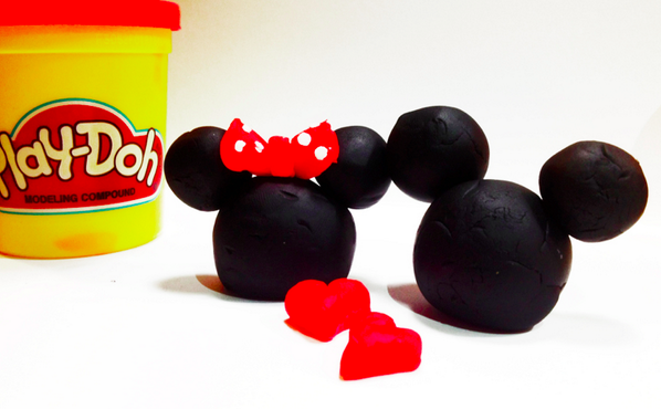StudioThinkTank's tweet photo. TDS celebrates National Play-Doh Day with Walt 'Doh'sney creation #PlayDohDay http://t.co/7csxZ27Zmz