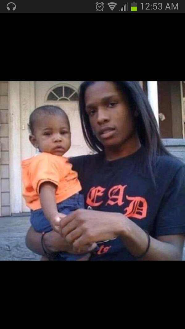 SpiderWebEnt's tweet photo. Look at this nigga asap Rocky...he Look like a fucking hood rat http://t.co/SfrmF4oRlK