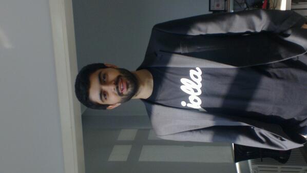 MeeGoTurkiye's tweet photo. Jolla sevenlere gelsin :) http://t.co/M0oKrupLiW