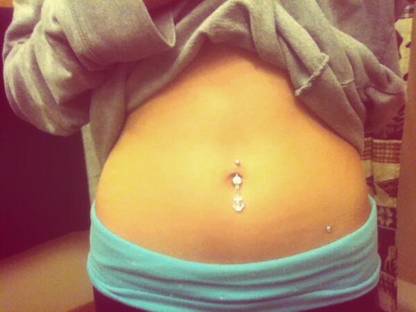 lildehkes's tweet photo. #anchor #hippiercing #pieringfreaaaak http://t.co/qNxUFqsR9W