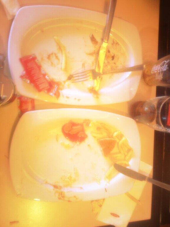 martaagms's tweet photo. @lauritagms claro que sii jajaj como unas campeonas :-) http://t.co/vAEqbceseZ