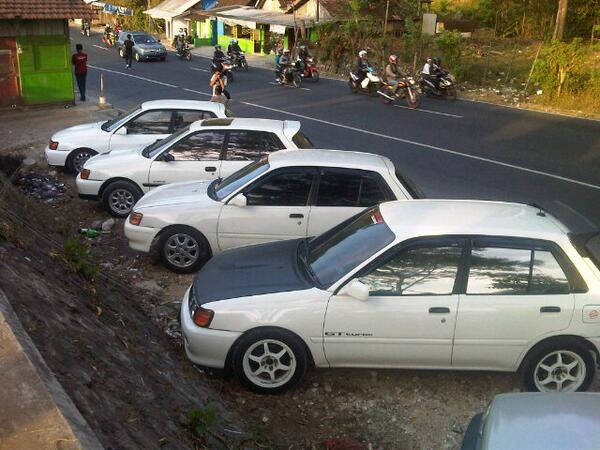 ISCSolo's tweet image. The white in mega bintang