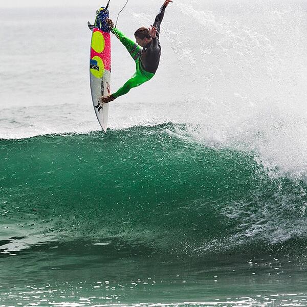 julian_wilson's tweet photo. Round 3 #hurleypro is on head over to http://t.co/QKCzJ2xtb2 and watch live! http://t.co/3TZ5uijD1J