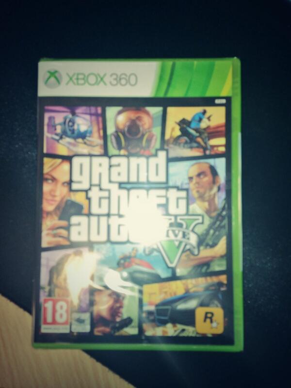 anthonywoods's tweet photo. There goes my life #GTAV http://t.co/HUiB22CjlJ