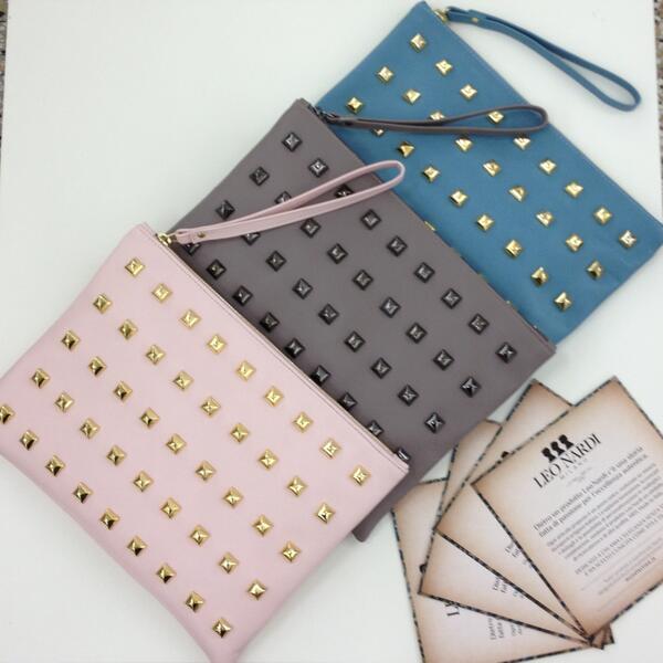 C'è una Leo Clutch per ogni donna! Qual'è la tua? Personalizzala su leonardimilano.it #‎milanfashionweek #‎VFNO