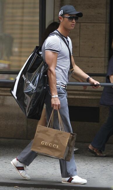 schapen tank De FashionKing on Twitter: "Cristiano Ronaldo & #Gucci -> http://t.co/pmAPQVrlO2" / Twitter schapen tank De FashionKing on Twitter: "Cristiano Ronaldo & #Gucci -> http://t.co/pmAPQVrlO2" / Twitter