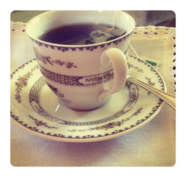 memecortes's tweet photo. -Tea time @leticortes #PlaceresDeLaVida http://t.co/thnbmp0g1X