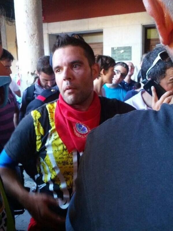 davidhl80's tweet photo. Aquí esta el paleto asesino dl 2013.David Rodríguez Mata. #Tordesillas #NoAlToroDeLaVega #asesinos http://t.co/cFSEFUKM5y