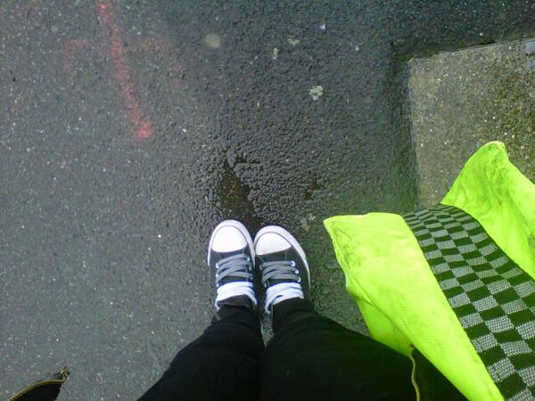 Cookie90320's tweet photo. Paper round in the rain... http://t.co/ivg3xP7yC5