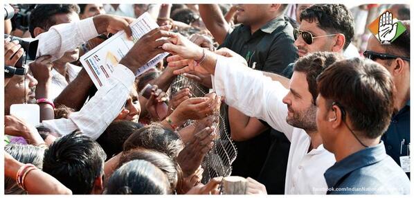 WithCongress's tweet photo. #RGinRaj - ये युवाओं का देश है और उनके बहुत से सपने हैं। http://t.co/73zz93ApCT