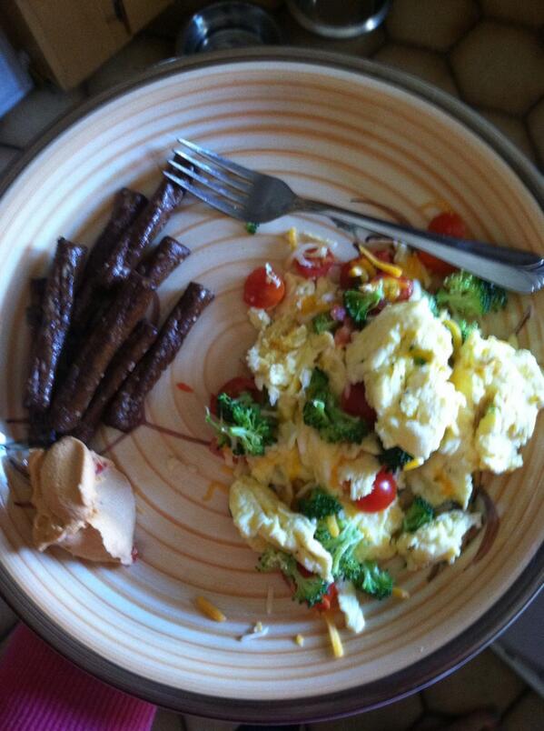 FitOnAMission's tweet image. And what I just had for lunch!