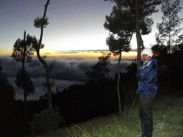 denbagusedhani's tweet photo. Merapi http://t.co/ieLXP459Xr