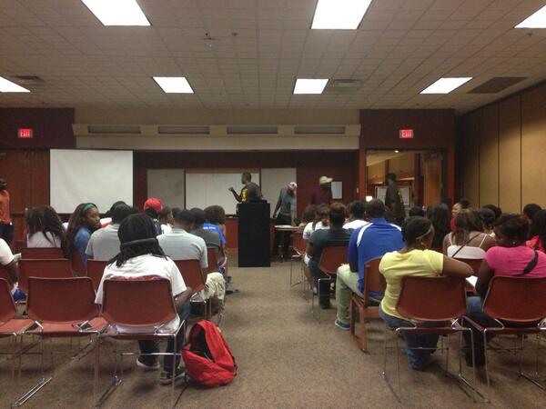 UTANAACP's tweet image. Supporting the @UtaIotas at their forum tonight! #Howtokeepaman #howtokeepawoman