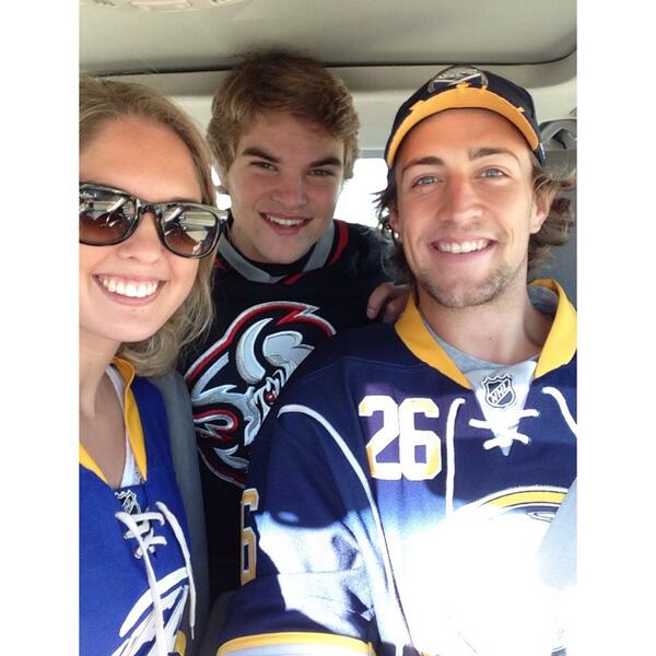chelsielong_'s tweet image. Road trip to Columbus for Sabres preseason game!! #letsgobuffalo #dedicatedfans 💙💛 @BuffaloSabres
