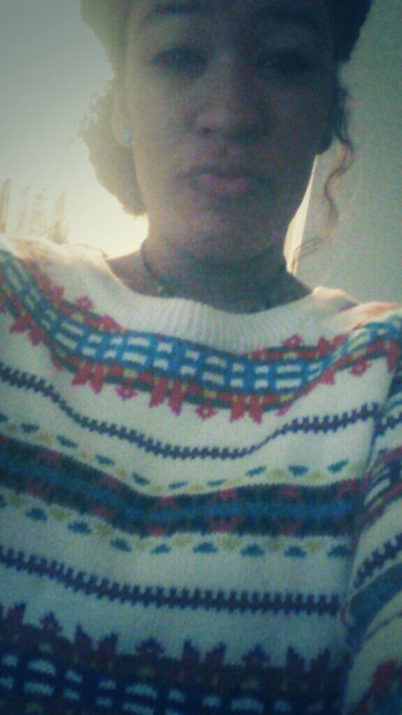 MistDolla's tweet image. Just chill. #Sotd #ItsStillSummerTho #CrazyPrint