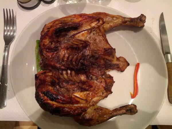 Cindeee83's tweet photo. @VisaAU Not what I was expecting when I ordered chicken at a Portuguese restaurant in Paris!! #gosnaphappy http://t.co/o9dSiM9gwG