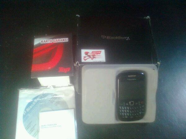 dita_black's tweet photo. Dijual BB CDMA 8530 lengkap, kondisi 95%, bergaransi, warna hitam, minat hubungi +6285655770631 ! http://t.co/yJ81GF4Mi6