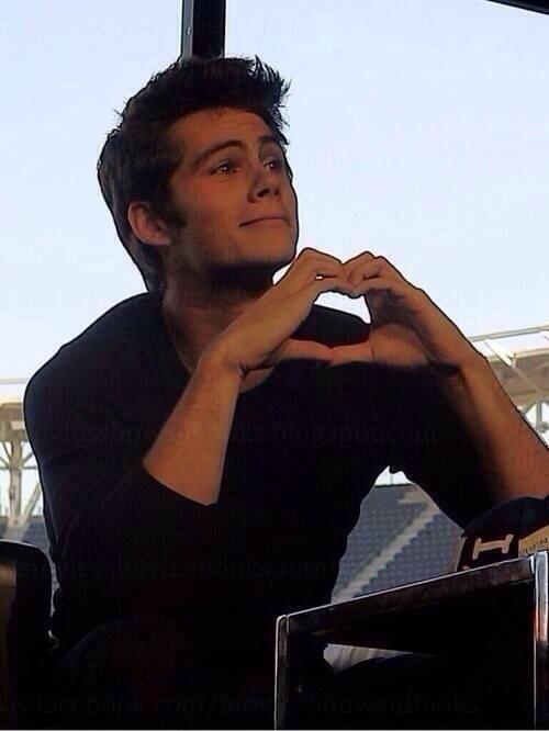 CampPanama's tweet photo. Robby Love|Dylan O'Brien|18|Bi|Ricky's cousin,sensitive, loves making people smile, big nerd, kinda pervy, falls fast http://t.co/ni3sHbWj4E