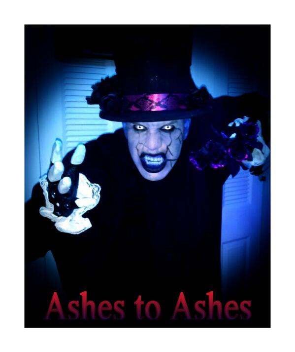 Jericopau's tweet photo. Roses for the Dead.. http://t.co/FjAcaVUX9A
