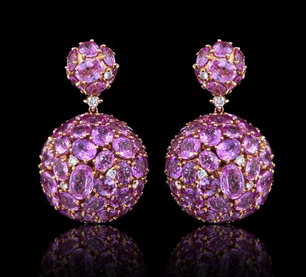 Can't stop gazing at this pretty pink sapphire earrings!! #september #birthstoneofthemonth