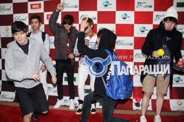 BUatHzVCMAAGKdC.jpg:large