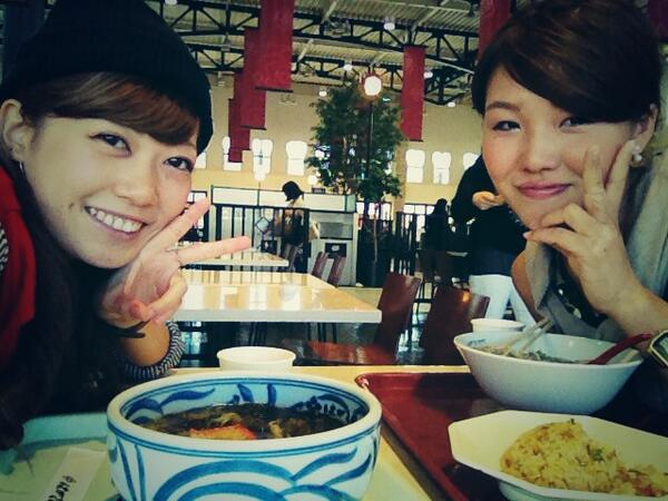 kerorin__'s tweet photo. ももちとアウ���レットきてまーす＼(^o^)／かいもの〜♪たのしい〜(//∇//) http://t.co/vHDtrWLD60