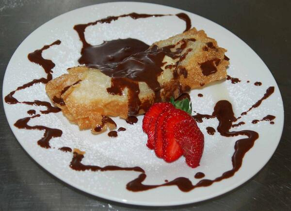 PinotagePepper's tweet photo. deep fried vanilla ice cream in phyllo pastry, part of @flavoursofcape menu R90 Three course http://t.co/4dbLGksdit