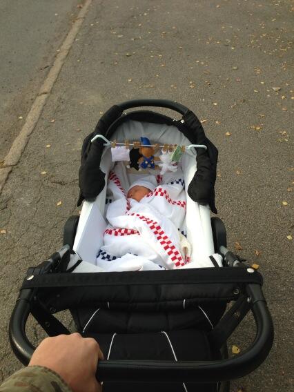 Haag97's tweet photo. 2:a rundan me barnvagnen http://t.co/IBzKOLu24h
