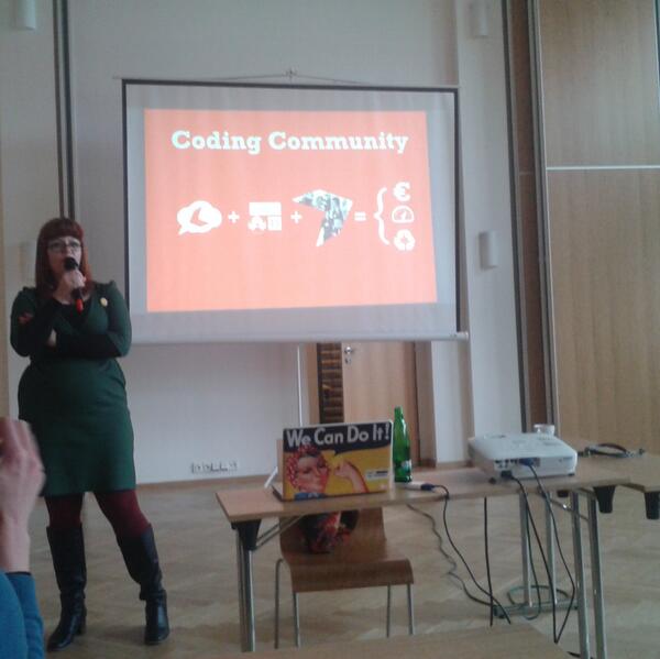 lippenherz's tweet image. Coding community - @lilaineurope presenting the Airtime roadmap. #Sourcecamp @Sourcefabric
