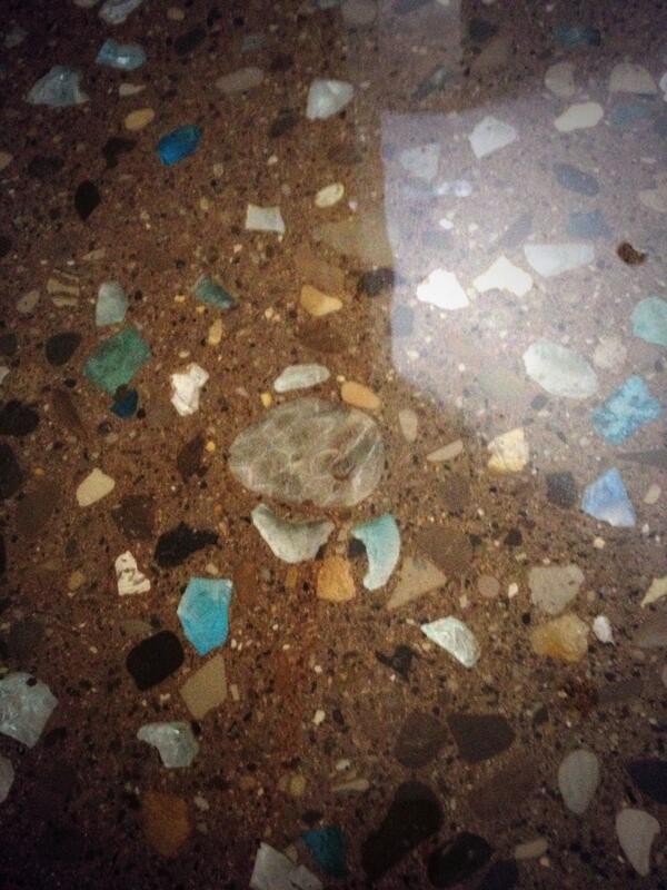 Seamlessfloors's tweet photo. Petoskey stone and glass in polished concrete floor... http://t.co/8VKXMoyF7y