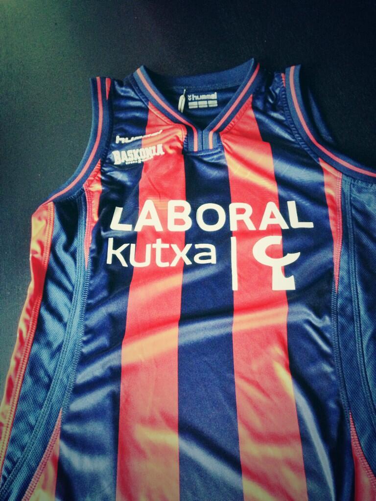 baskonia - Hummel nueva marca deportiva para el Baskonia.¿Acuerdo firmado con Kelme? - Página 4 BUd12xgCUAEh5kZ