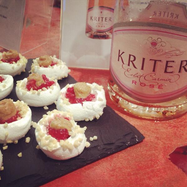 PatriarchePetF's tweet image. Accord Kriter Rosé / Meringue, Framboise et pointe de Noisette #accordmetsvin #FFVA