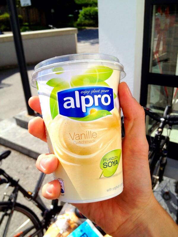 Jirdos12's tweet photo. M��j bikerský oběd :) #alprosoya #protein http://t.co/lzOu6K9Mql