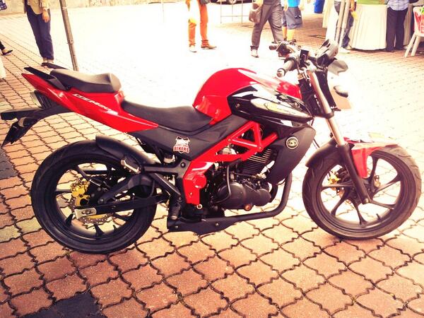 Motor List M Sia On Twitter Attended A Soft Launch Here Organized By Easy One Bikers For Demak Dzm 200 Pretty Awesome I Should Say More Pics Soon Http T Co 2bpkepwfen Twitter