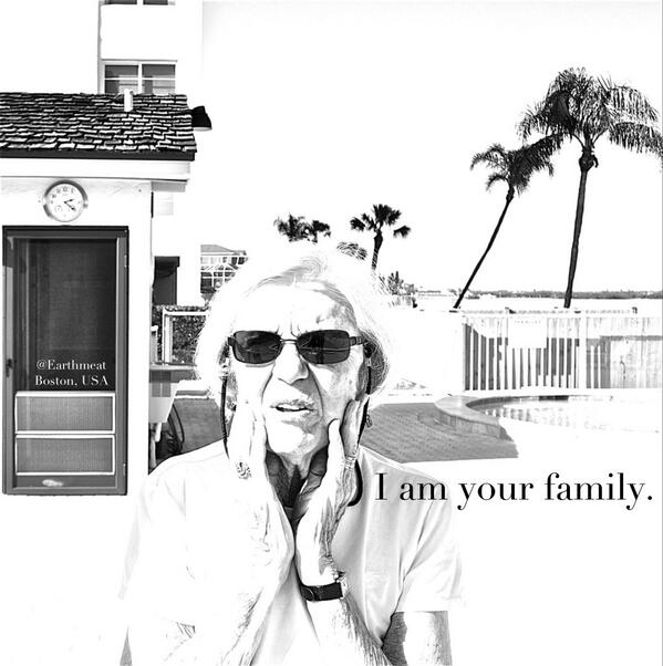 Earthmeat's tweet image. My granny is smaller than yours.