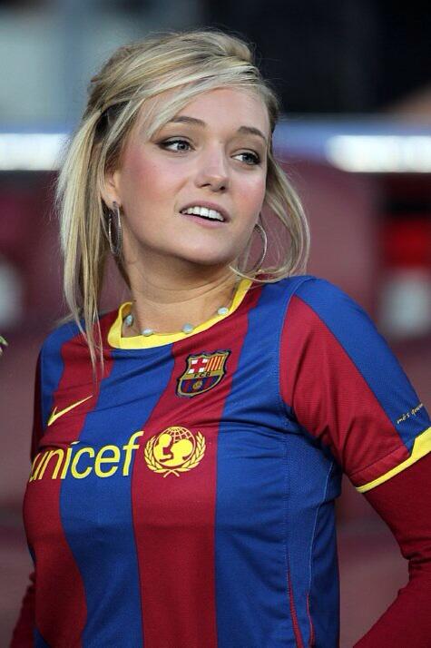 Voetbalvrouw_NL tweet picture