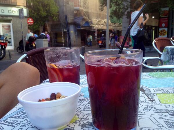 Pauxii72's tweet photo. Malasaña modo zen http://t.co/9qKZjAZpCU