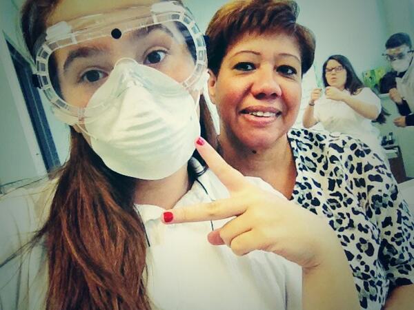 Giadesouza's tweet image. Favorite Science teacher of all time 😍😍💘  #labclass #loveher