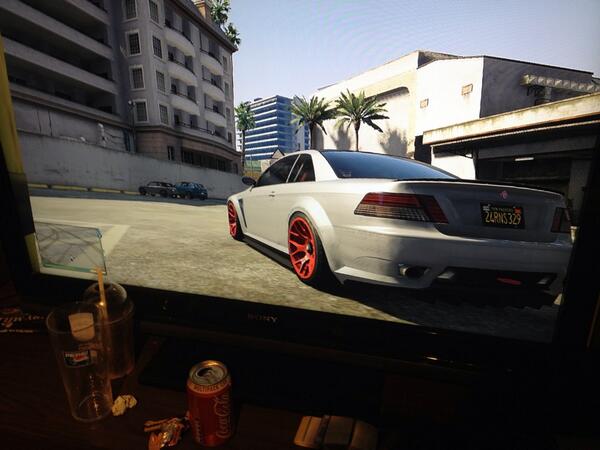 LewisReaney's tweet photo. @Christian_Chap sooooo.... Jordan's driving round in your car on @iGTA5 HAHAHAHAHA http://t.co/PIZ6tqqBx4