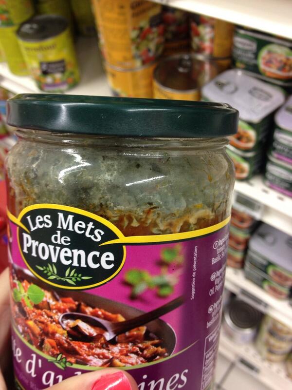 MelanieM_arie's tweet image. Complètement moisi .. Mais en vente .. Ok !! #degeu #pouri #moisisure