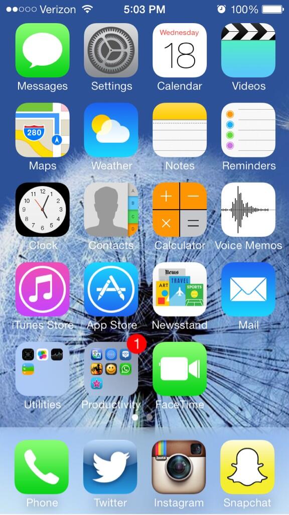 emmagrove98's tweet image. IOS 7 downloaded in 15 minutes for me #sucksforyou