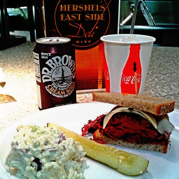 katekerl's tweet photo. Reading terminal day #pastrami #gettingfat http://t.co/ZxZ8lG9LwG