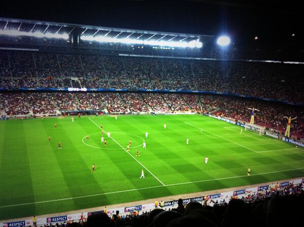 Sandraaafc's tweet photo. Gooool de mesi! I ja van 2! Visca el barça!!! #mesimes con @JAlburquerqueG http://t.co/nsucV3xEDw