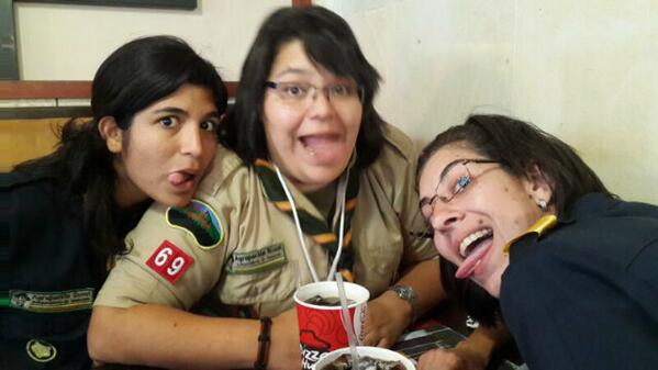 Cronopios_69's tweet photo. @cebemais #Akela @OSMA12 #SubJefaDeGrupo http://t.co/kJBX7kMJM6