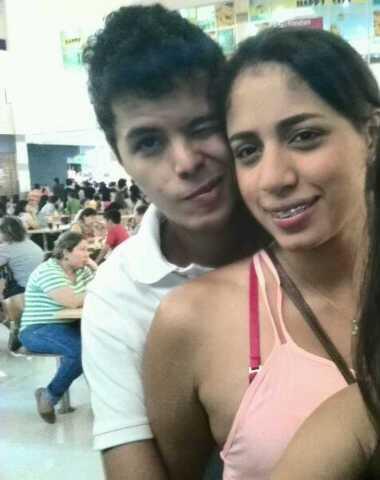 Jcastelar7's tweet photo. #EndulzoConMrBrown a @LinaMunozC Feliz Día del amor y la amistad :D @MrBrown_Co http://t.co/IQEeUS2CJ0