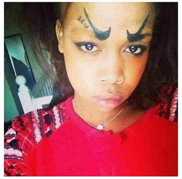 Interior abolir ajustar Streen G on Twitter: "“@UziNakzX_: #AttractedTo girls with nike tick  eyebrows...seriously sexy” this good enough? http://t.co/WUCF9lrv8k" /  Twitter