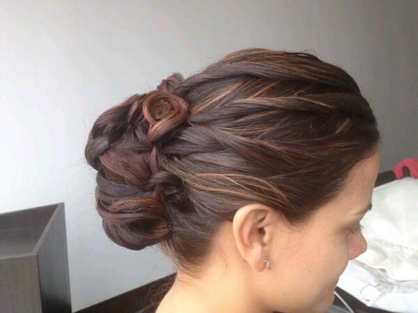giovillon's tweet photo. Novia Pamela Chang... http://t.co/7VTZNflRJn