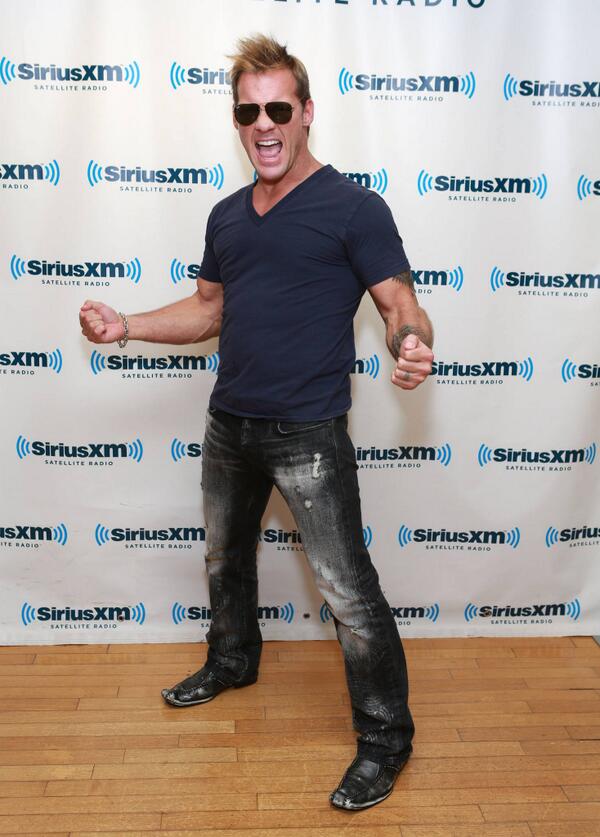 RoadUnit's tweet image. Tune into @OzzysBoneyard today for an exclusive @IAmJericho of @FOZZYROCK TAKEOVER at 7pm ET / 4pm PT!