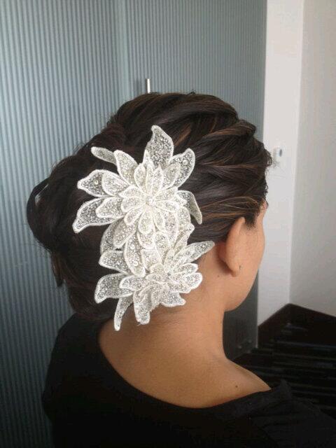 giovillon's tweet photo. Listo!!! Hermoso peinado d Novia!!! http://t.co/URqvVFnDUu